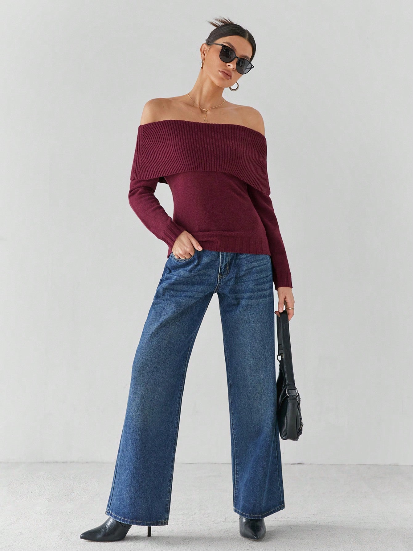 Trui_Bordeaux_Dames_Off_Shoulder_Gebreid_Winter_Herfst_Warm_Victoria_Mae_Nederland_Belgie