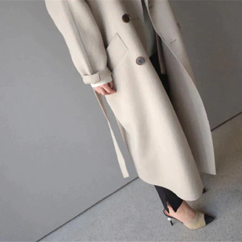 Lange wollen trenchcoat met riem en zakken – Klassieke dameskleding
