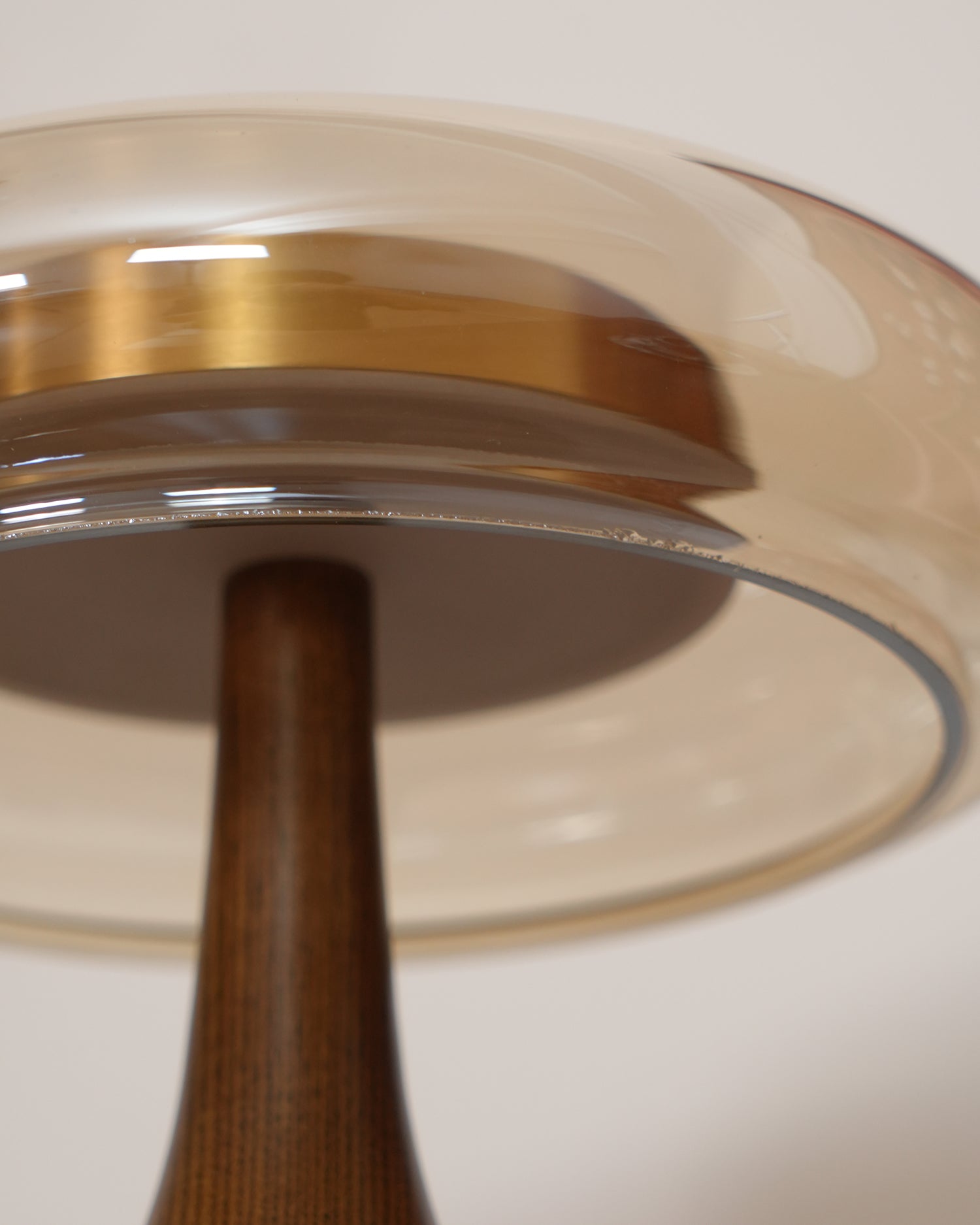 Andi | Messing en hout tafellamp met LED 8