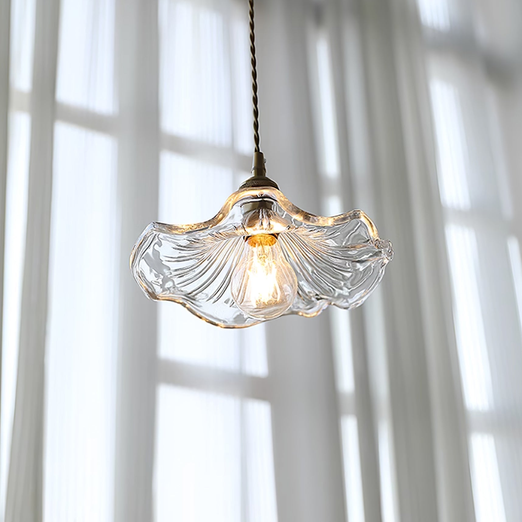 Bloemglazen | Retro hanglamp met transparante schaduw 5