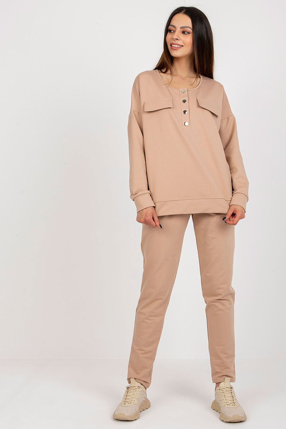 Evy | Oversized sweater met knoopaccenten en slim fit broek loungewear set 0