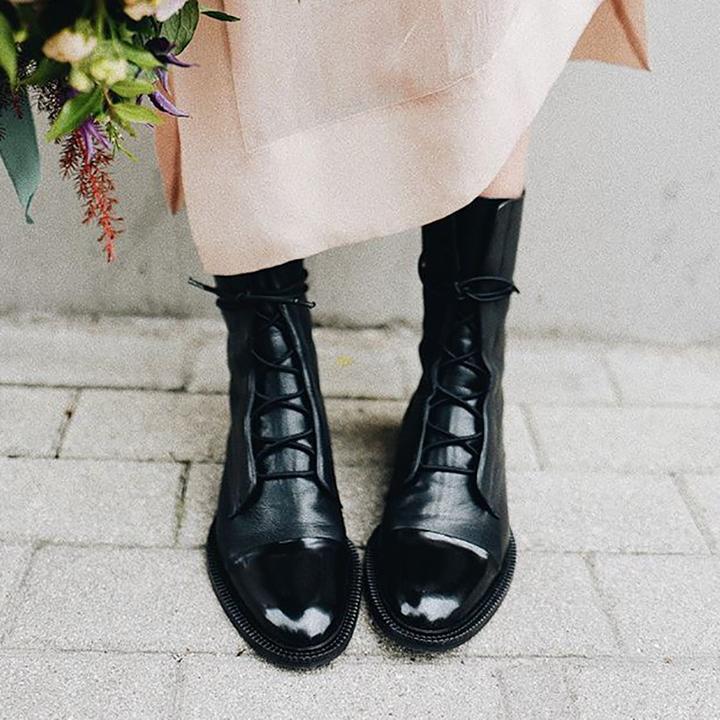 Elegante leren laarzen met veterhak en kniehoge hak voor dames