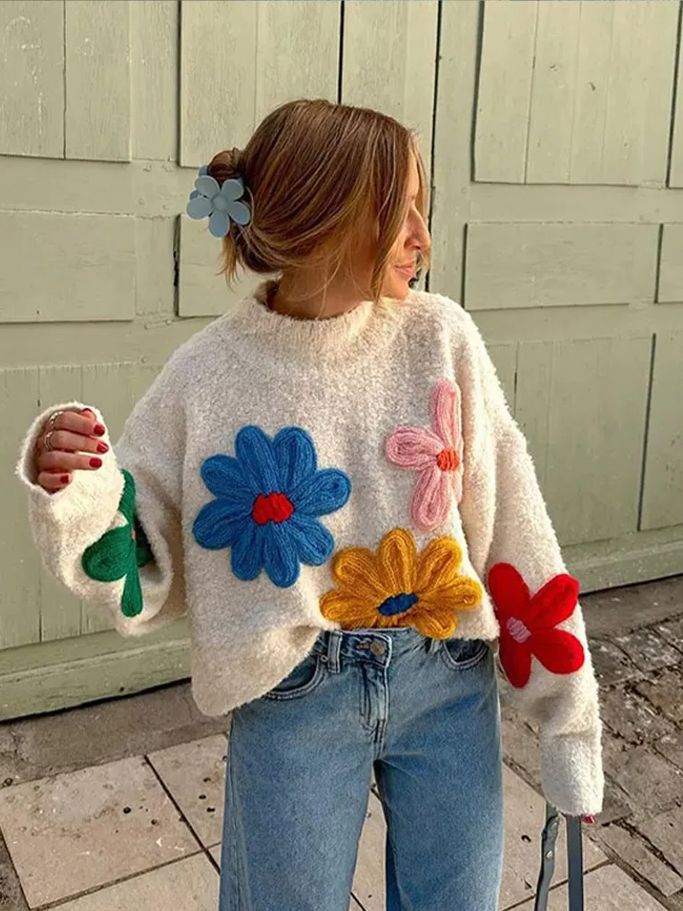 Lila – Witte Gebreide Trui met Bloemenprint