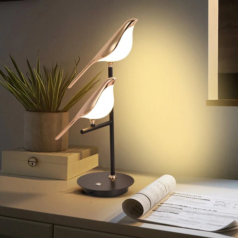 MisterBird | Postmoderne LED-tafellamp goud 1