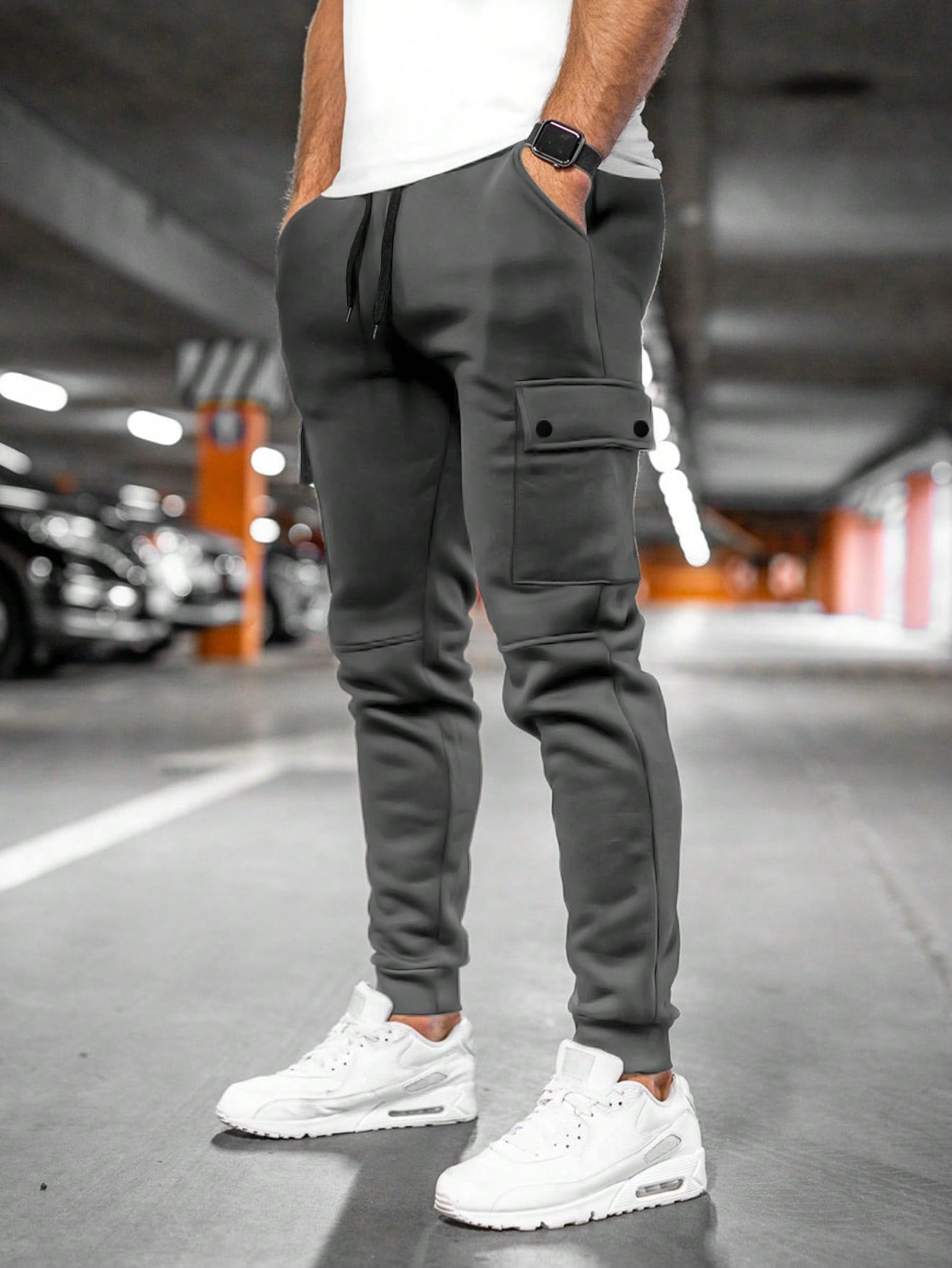 Tom | Lichte stretch joggingbroek met praktische zakken 1
