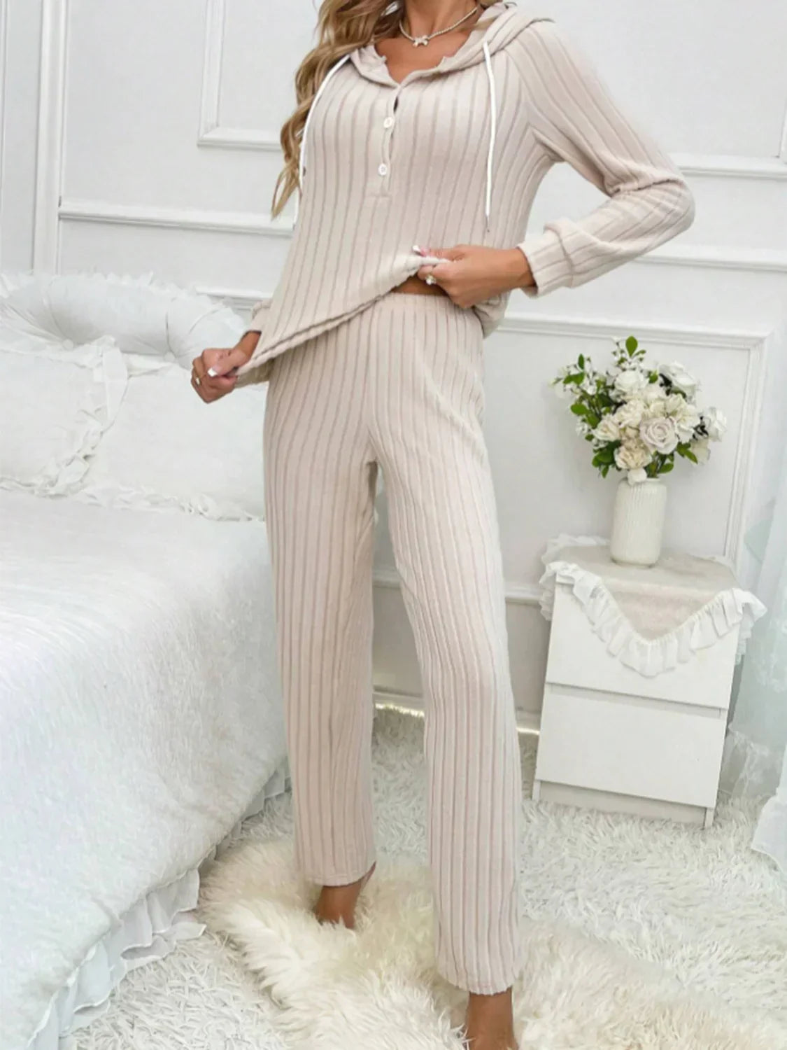 Top met capuchon en lange broek pyjama