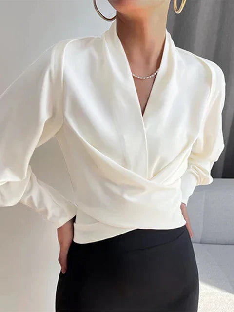 Blouse met V-hals en pofmouwen – Romantische top met taille-ac-centrering voor dames