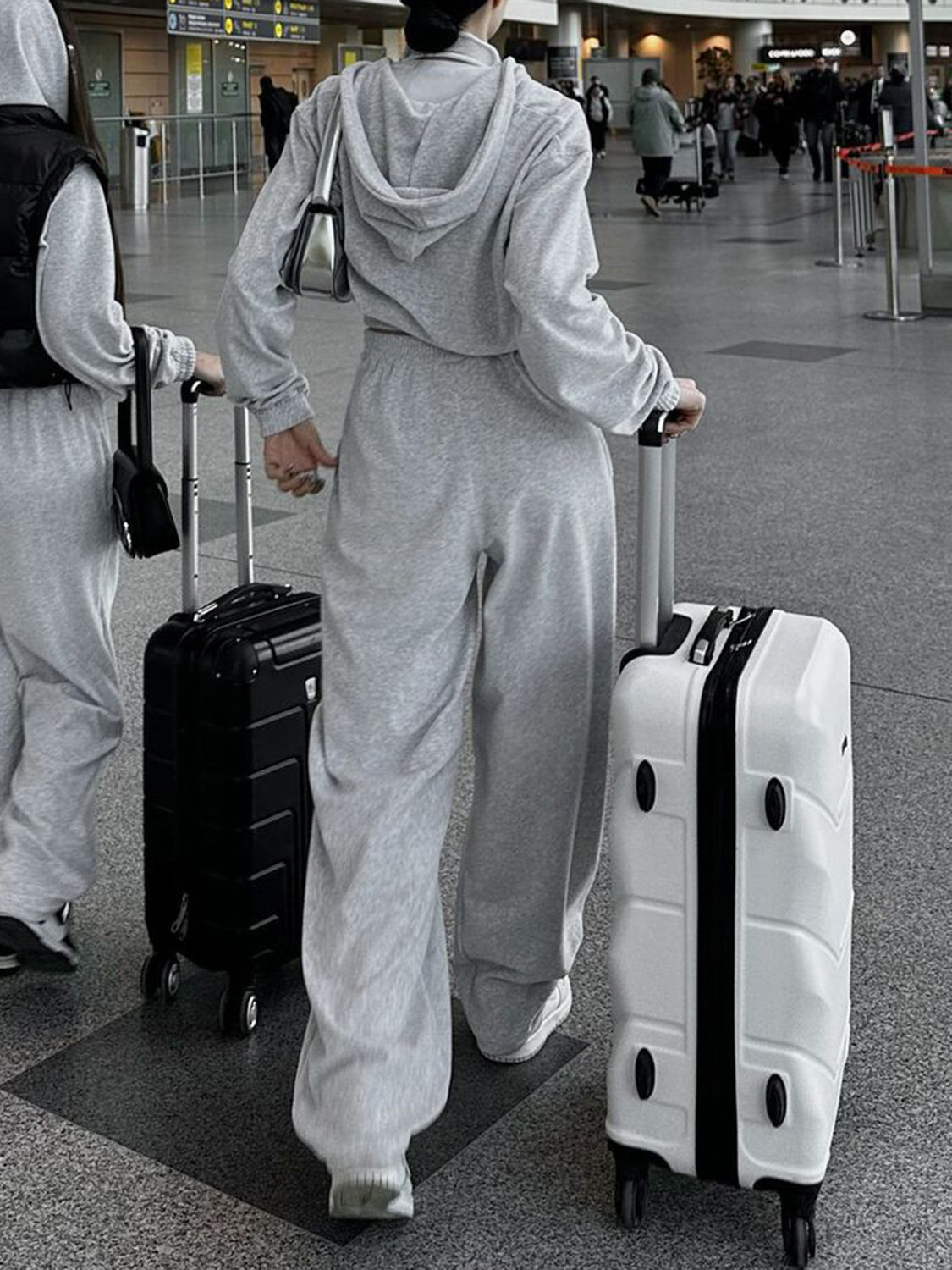 Loungewear. jogging set dames grijs
