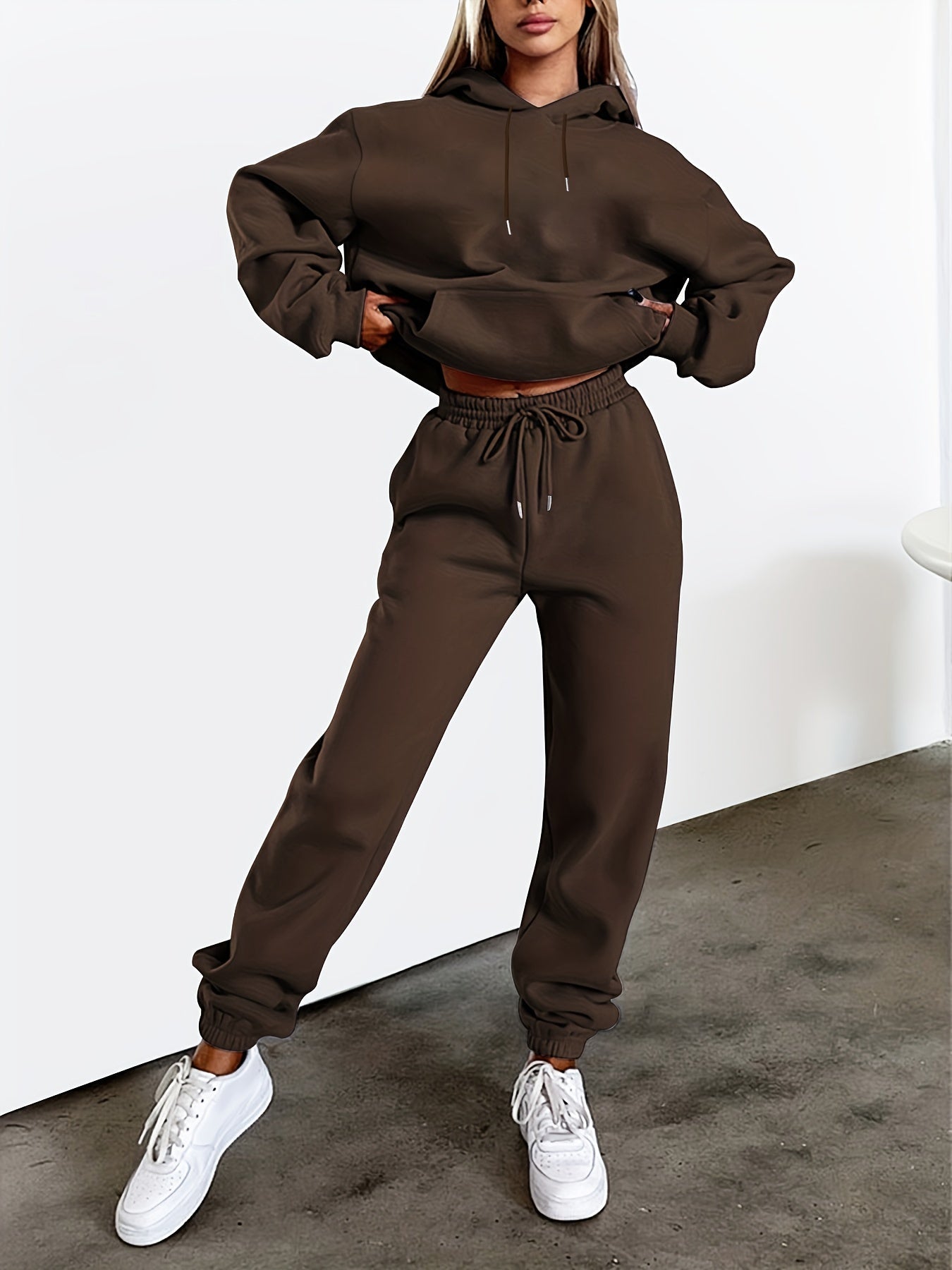 Trainingspak Dames. Trui. Joggingbroek. Set. Victoria Mae. Nederland. Belgie