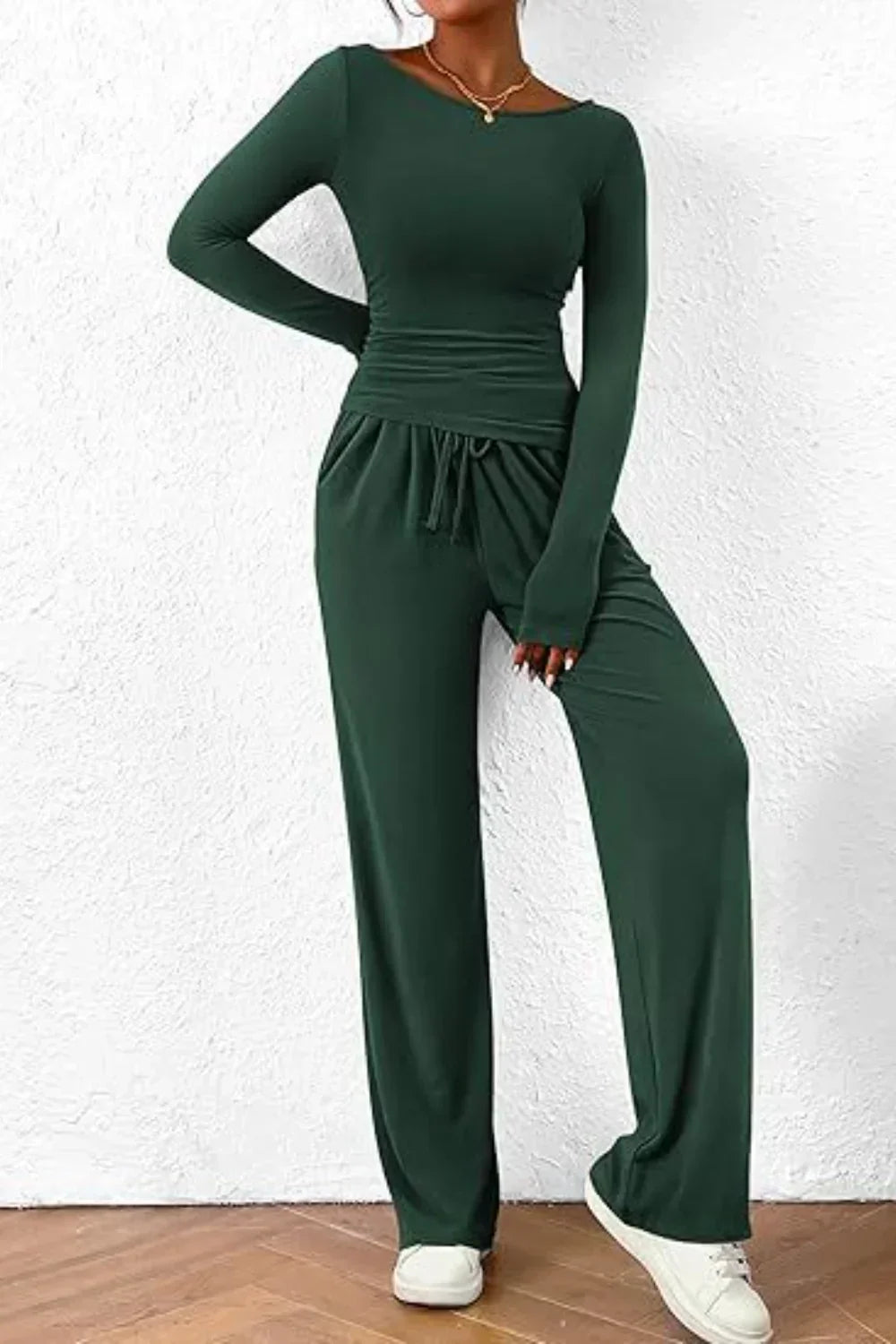 loungewear set. lounge set. pyjama set. tweedelige set. groen