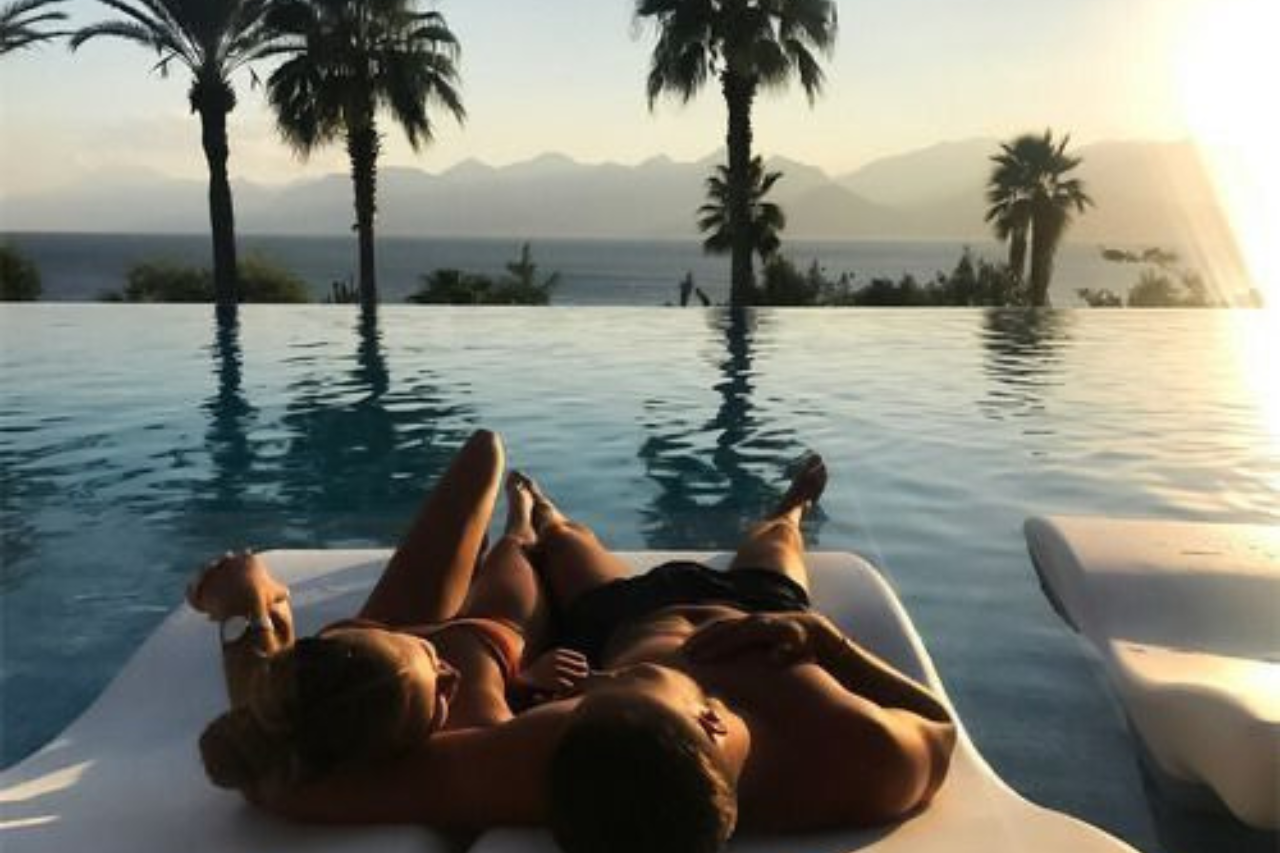 De Ultieme Zomer Must-Haves voor 2024: Stijlvol en Comfortabel
