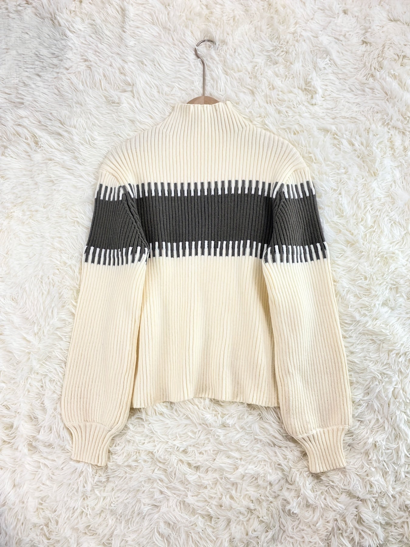 Lana - Geribde Tweedelige Set met Trui en Midi Rok