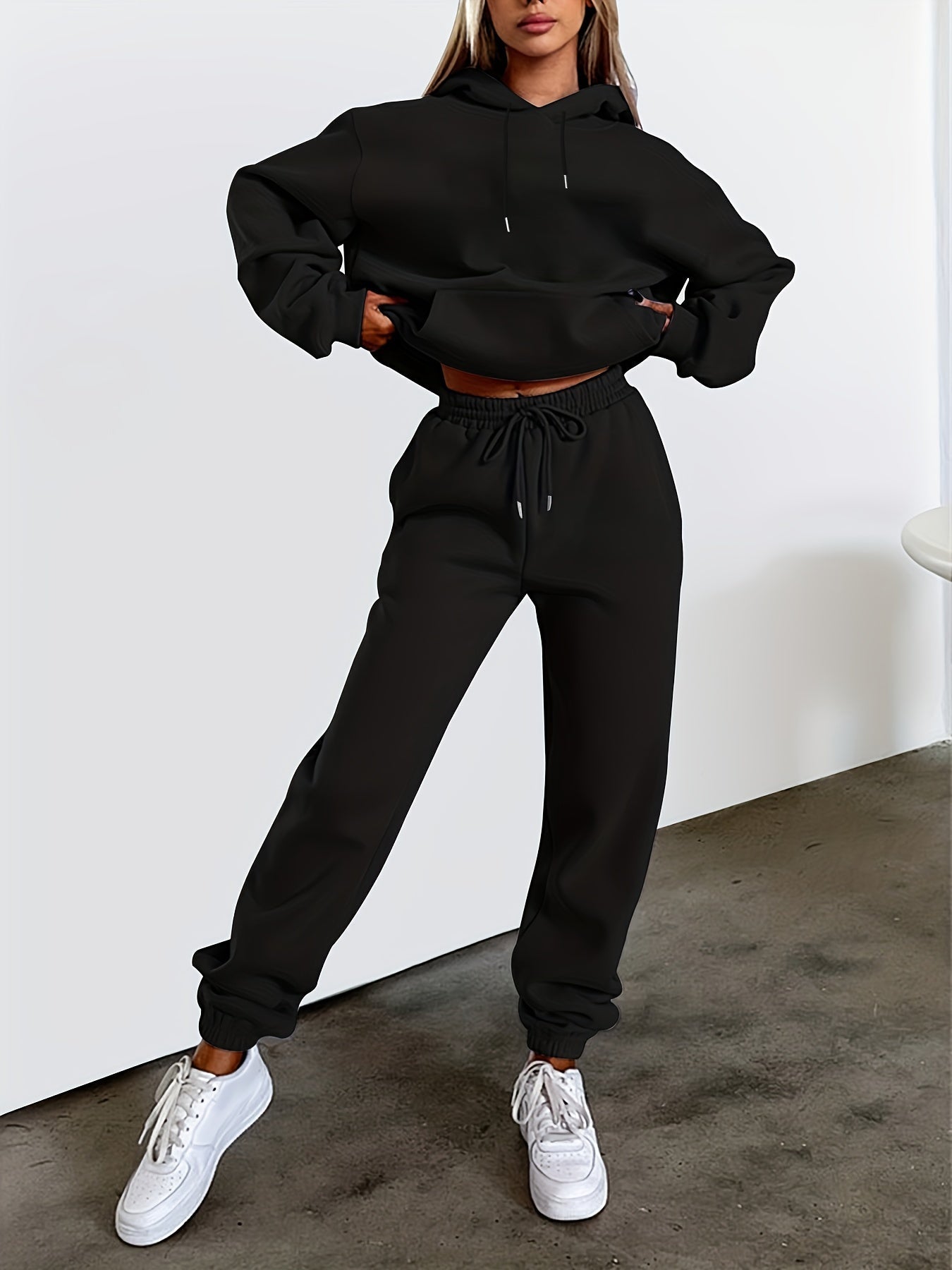 Trainingspak Dames. Trui. Joggingbroek. Set. Victoria Mae. Nederland. Belgie