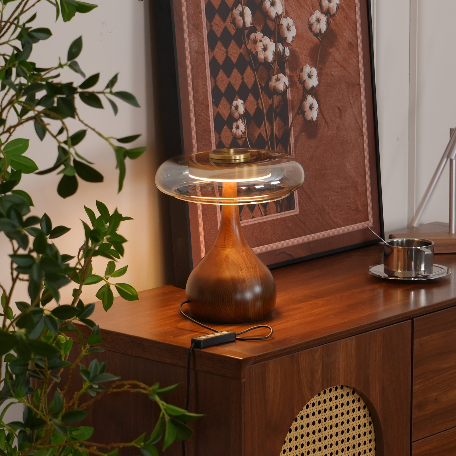 Andi | Messing en hout tafellamp met LED 2