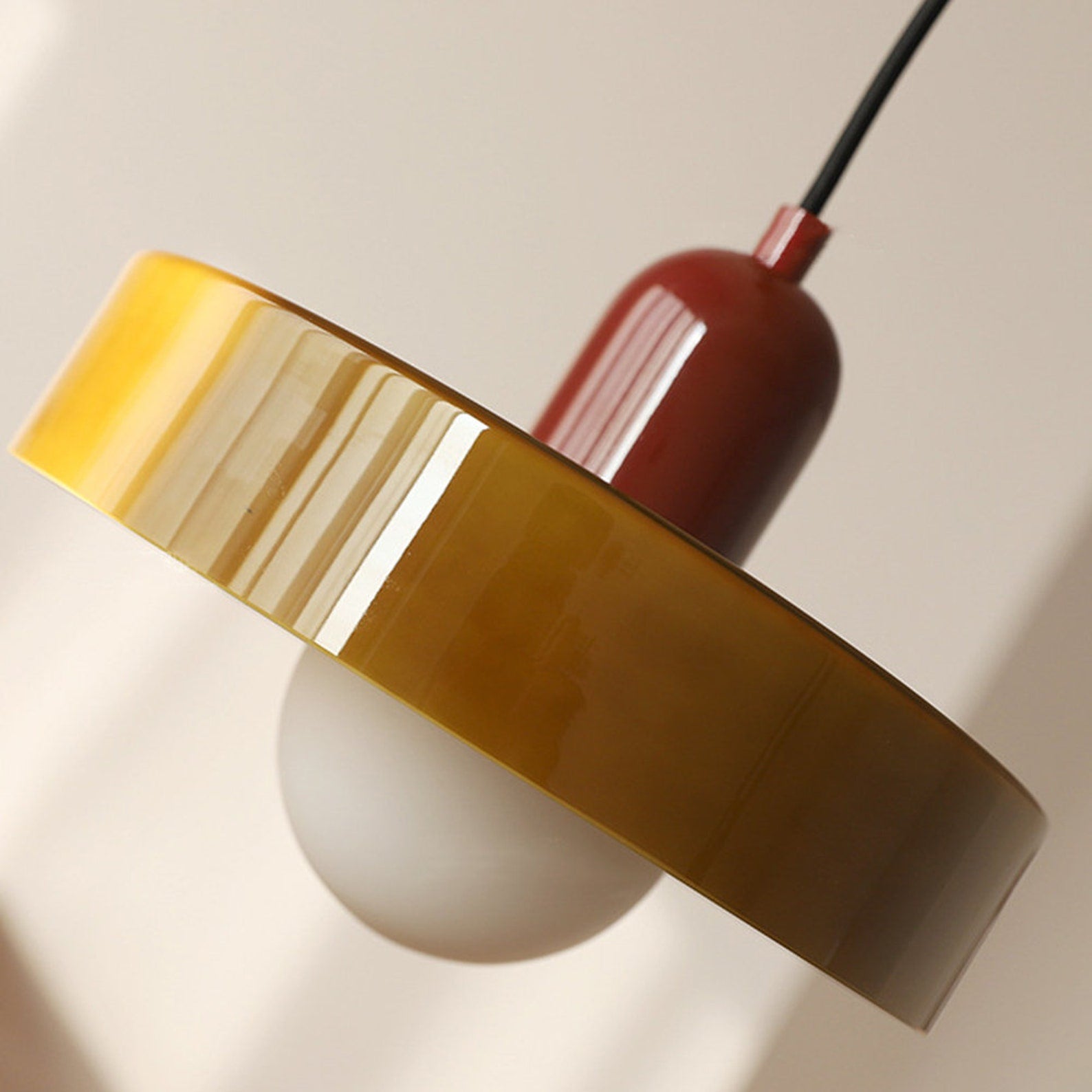 Hanglamp van gekleurd glas - moderne hanglamp
