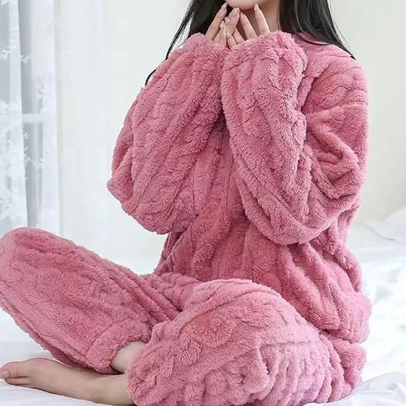 Isabella – Teddy Trui en Broek Pyjama Set voor Dames