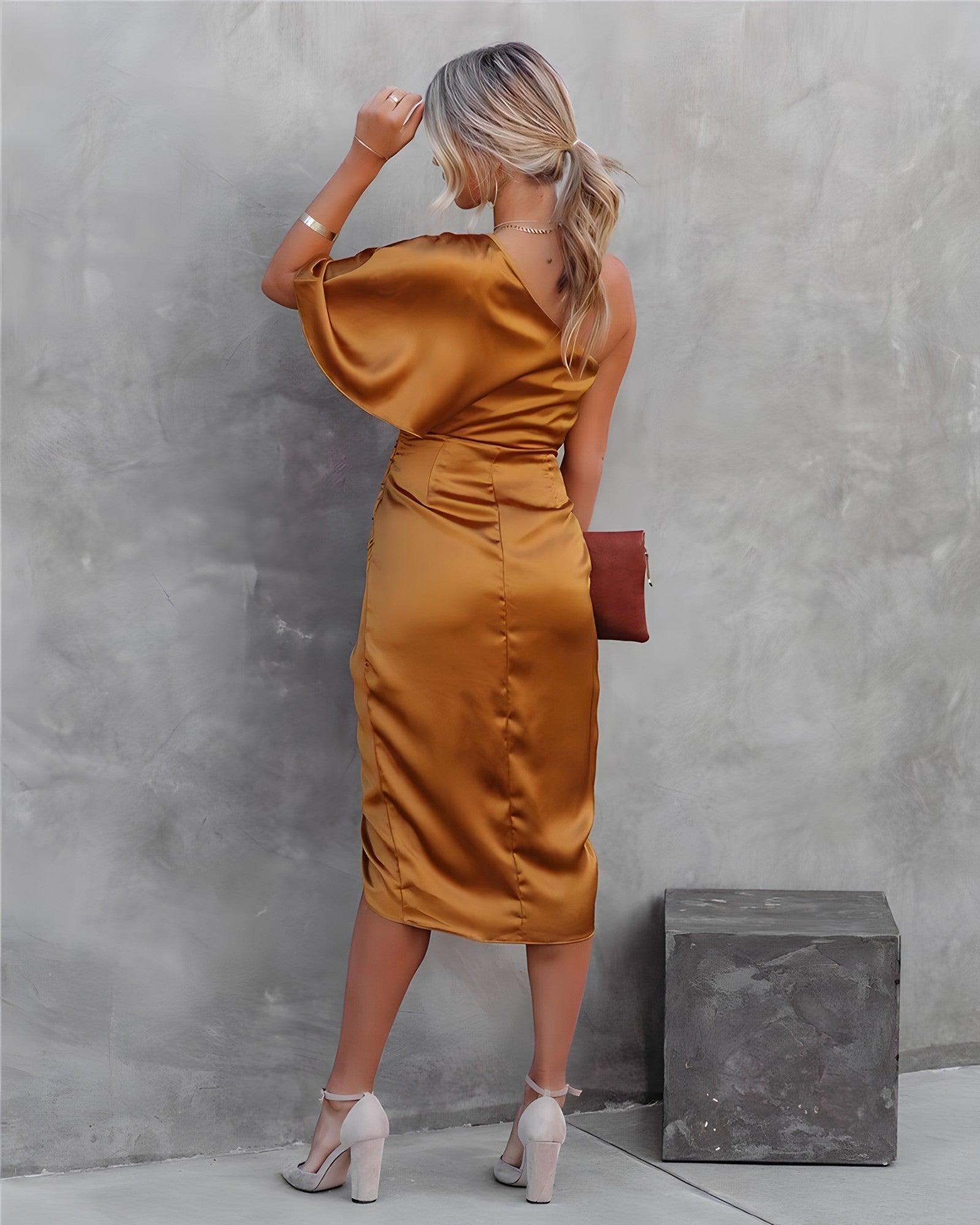 Arabella - elegant cocktailjurk met één schouder