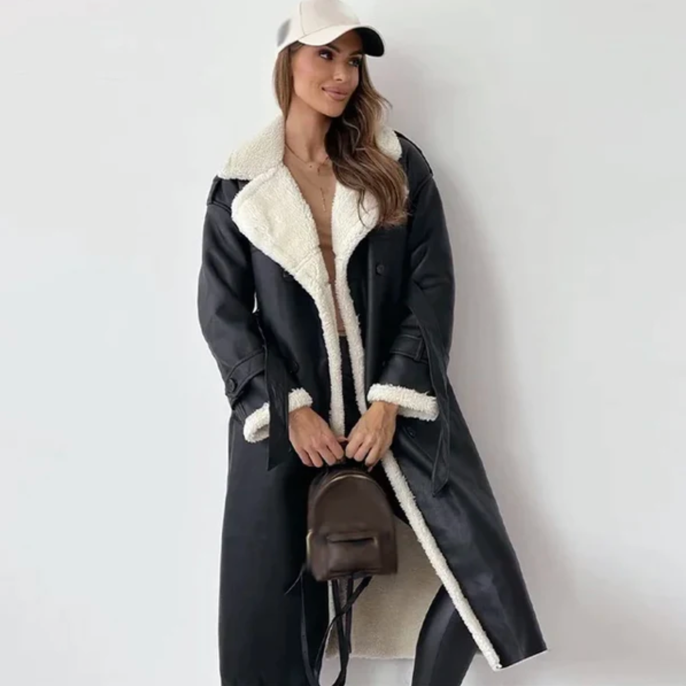 Winterjas. Dames. Winter. Teddy. Warm. Trenchcoat. Victoria Mae. Nederland. Belgie. Fashion