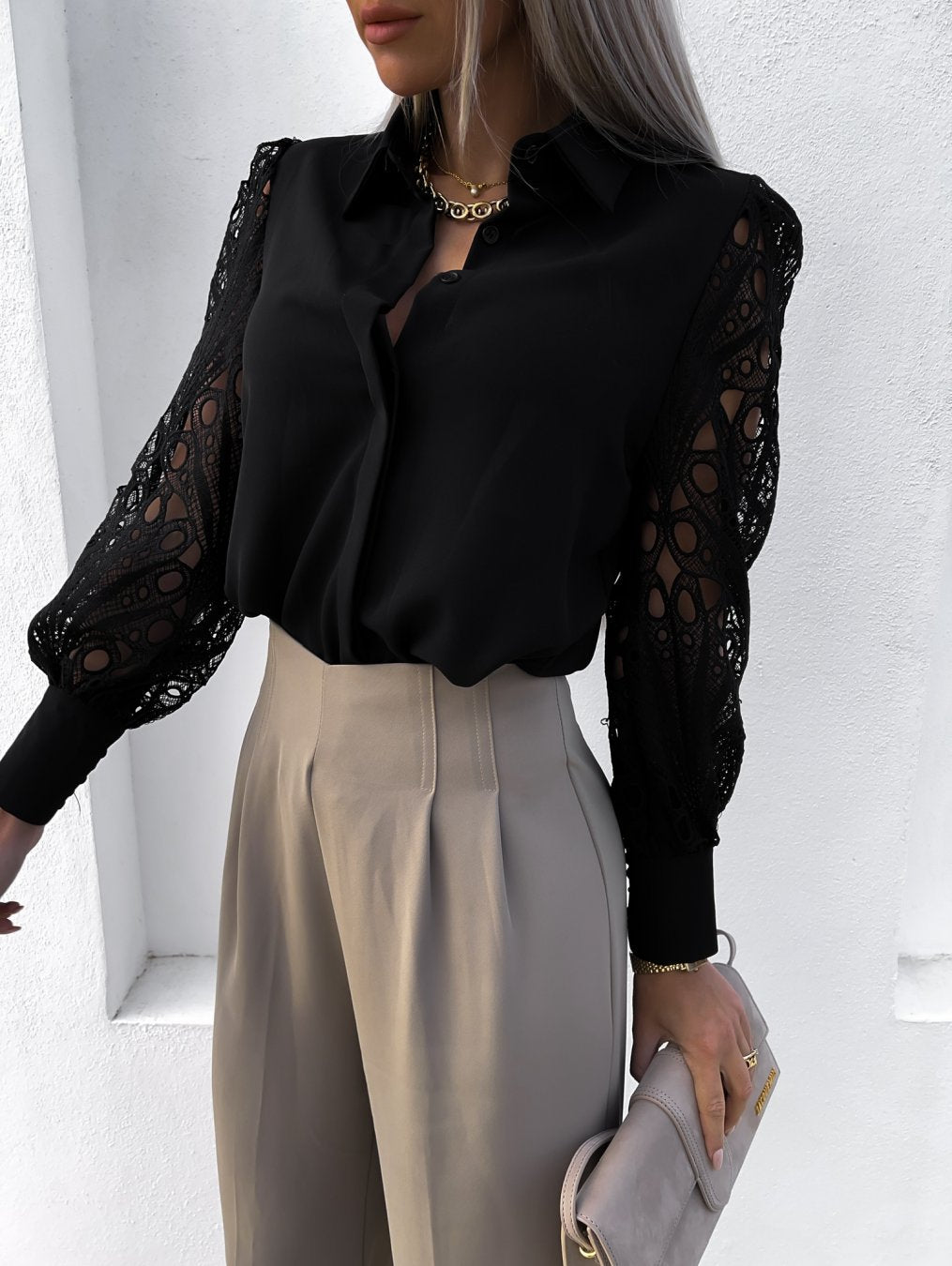 Thalissa - Romantische witte kanten blouse met lange mouwen
