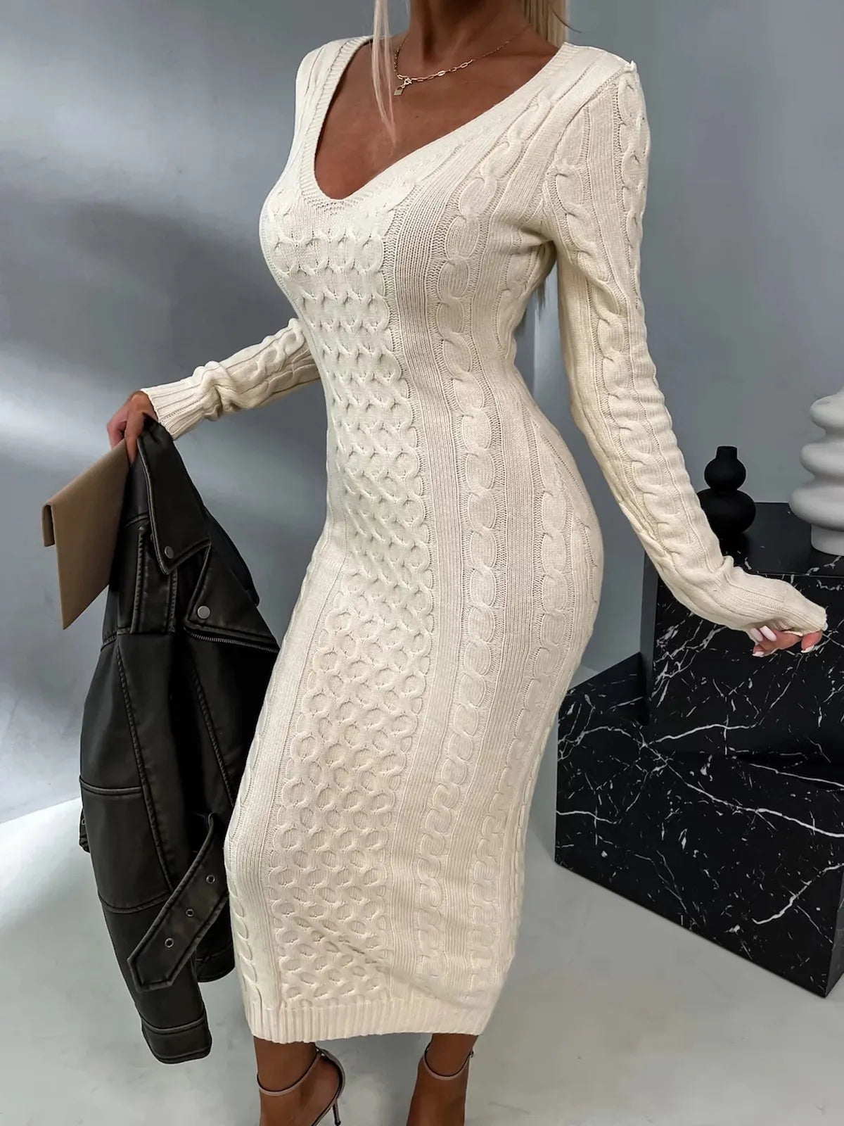 Ellen - Elegante Kanten Achterkant Sweaterjurk